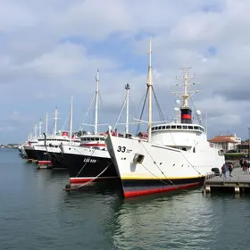 navios atracados em Salvador
