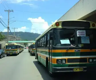 ônibus retidos em Salvador